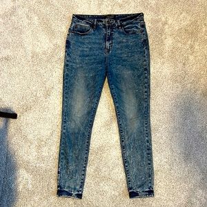 Judy Blue Acid Wash Skinny Jeans